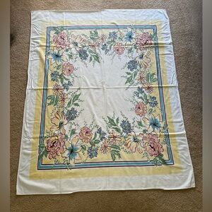 Gorgeous Vintage Tablecloth